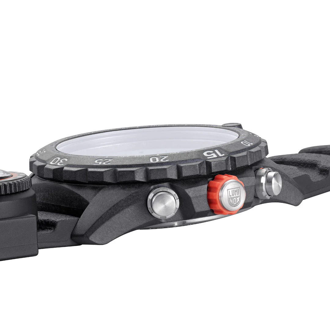 XB.3748 Bear Grylls Survival Master Watch - XB.3748 - Image 3